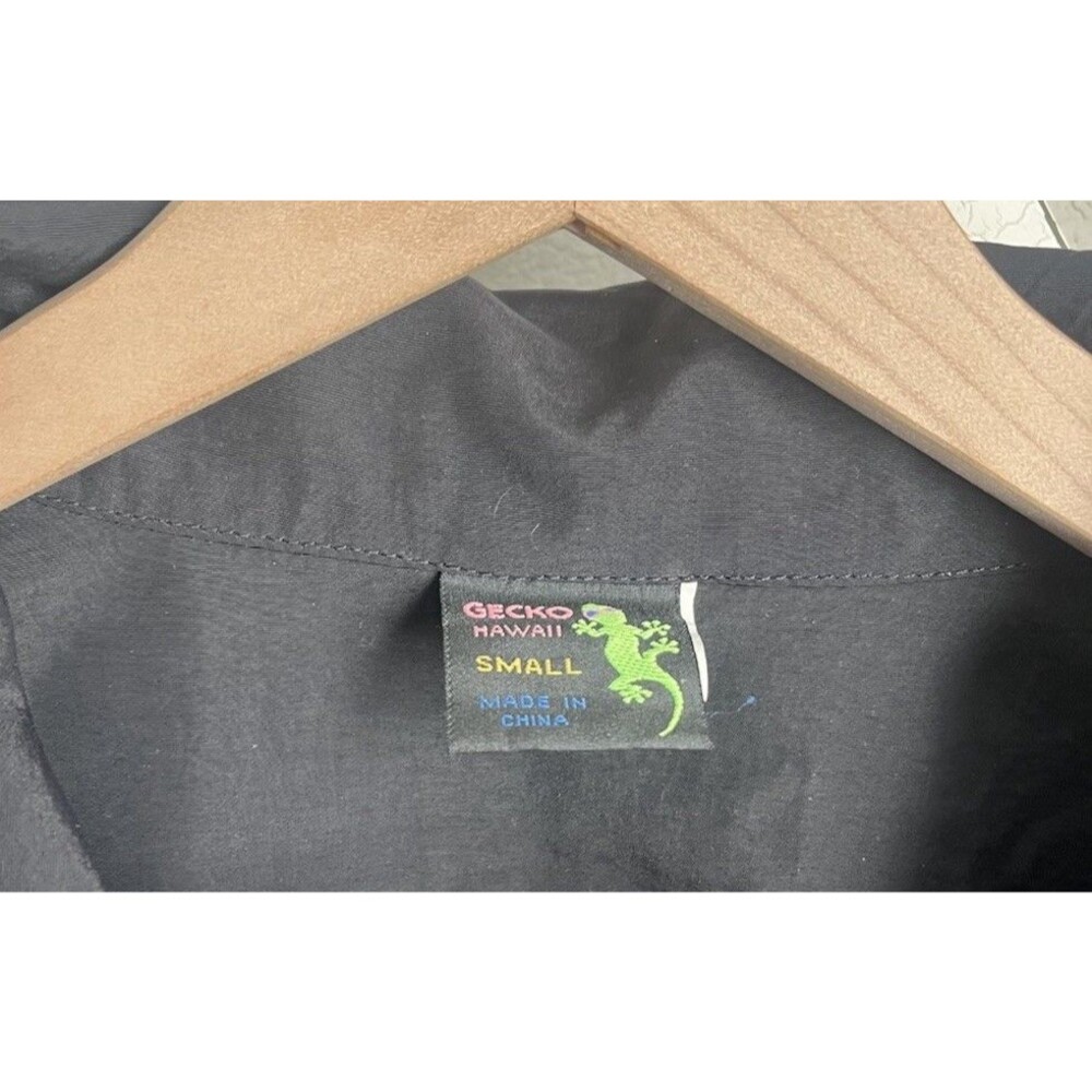 Vintage Gecko Hawaii size S Pullover Windbreaker Jacket Black/Multicolor - Picture 6 of 10